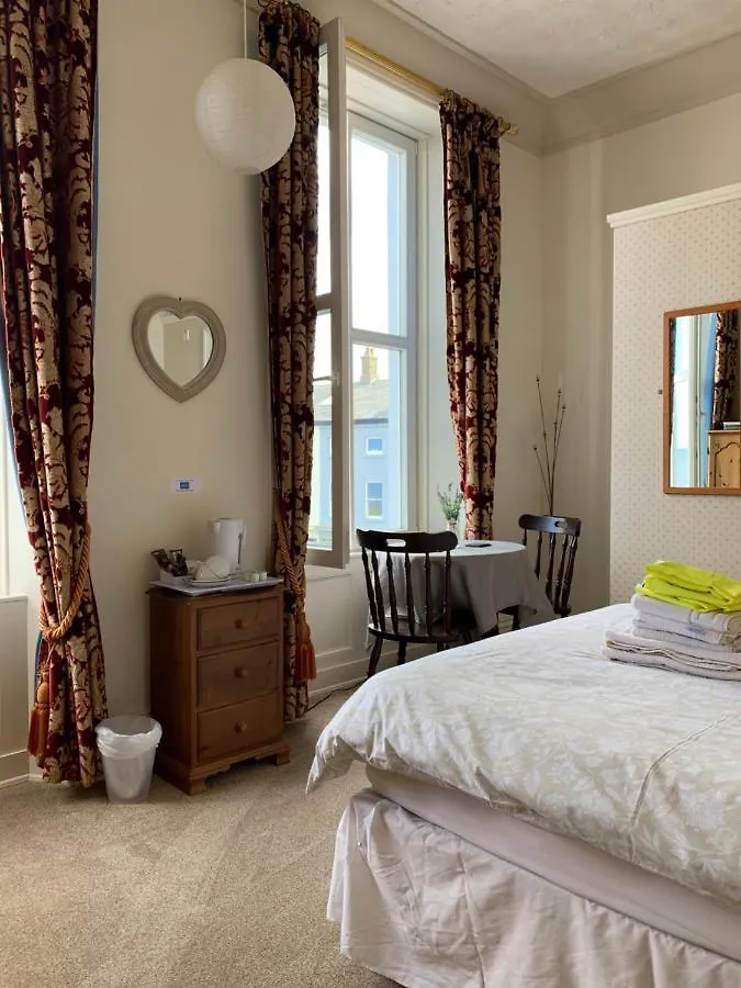 Khyber Mount Guest House Whitby