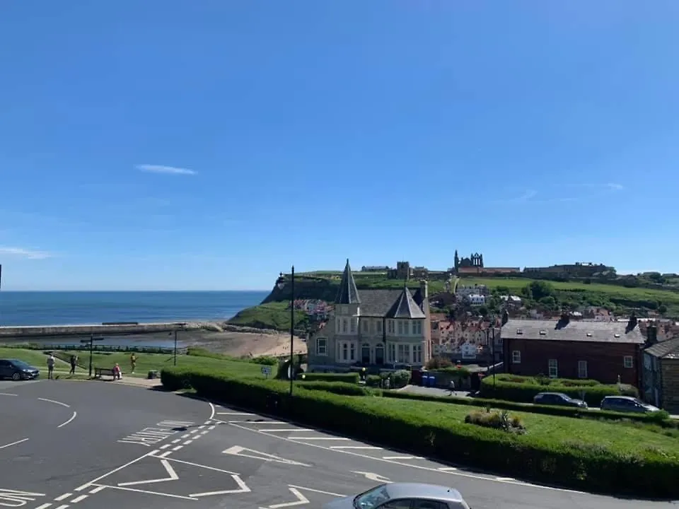 Khyber Mount Guest House Whitby