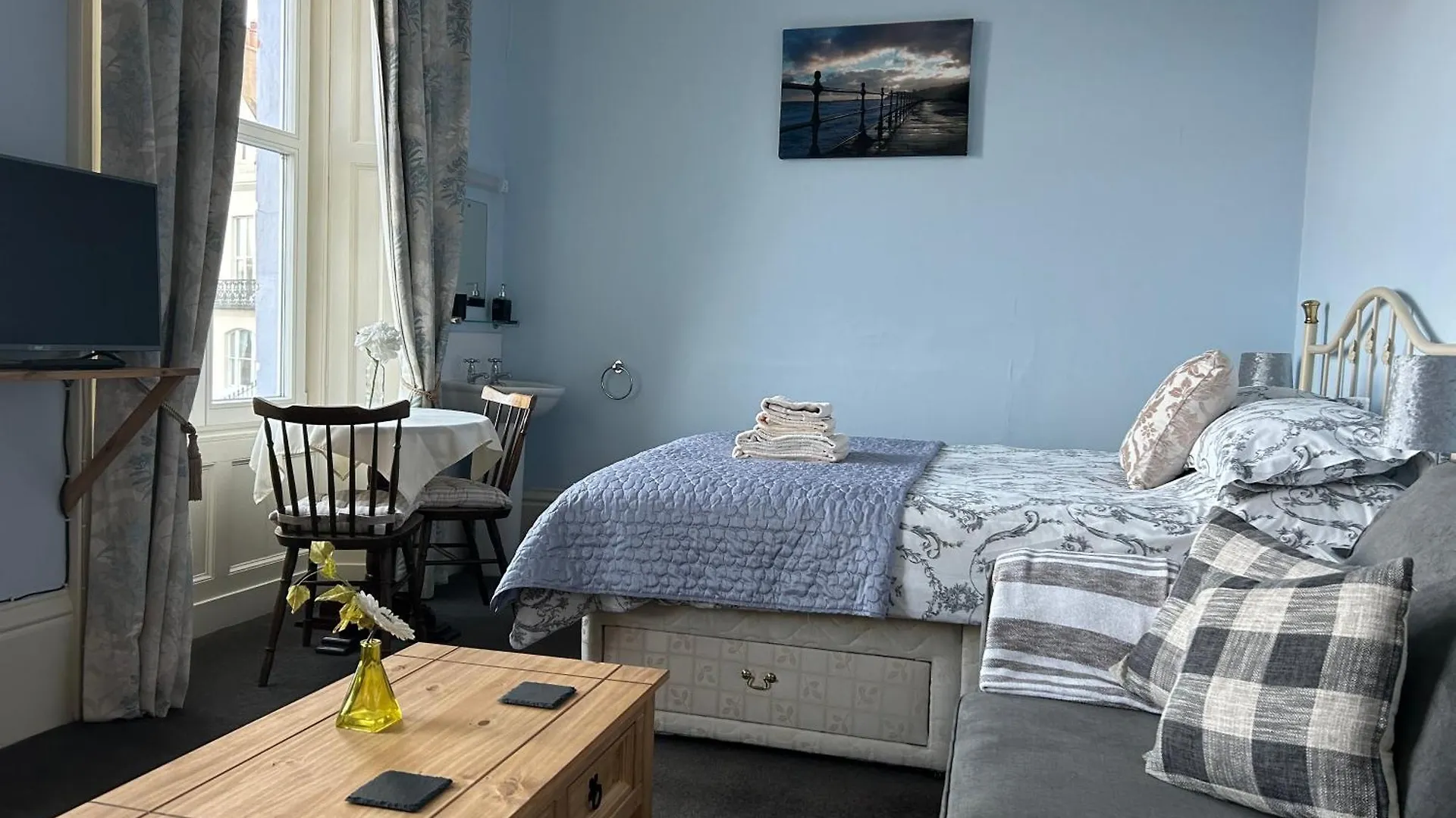 Khyber Mount Guest House Whitby