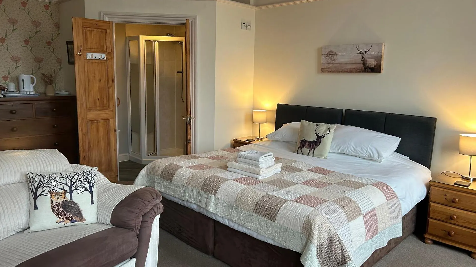 Khyber Mount Guest House Whitby